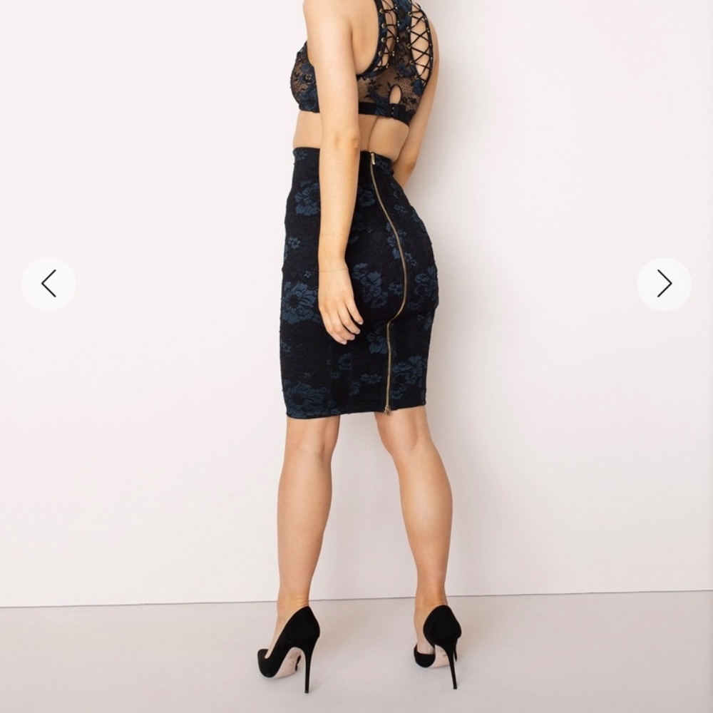 Agent provocateur - Picture 2 of 2